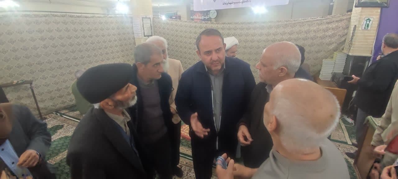 حضور سرپرست فرمانداری در میز خدمت شهر پرندک