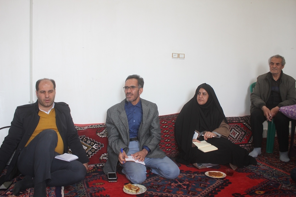 نشست بررسی مسائل و مشکلات روستای بلاورجان شهرستان خمین برگزار شد