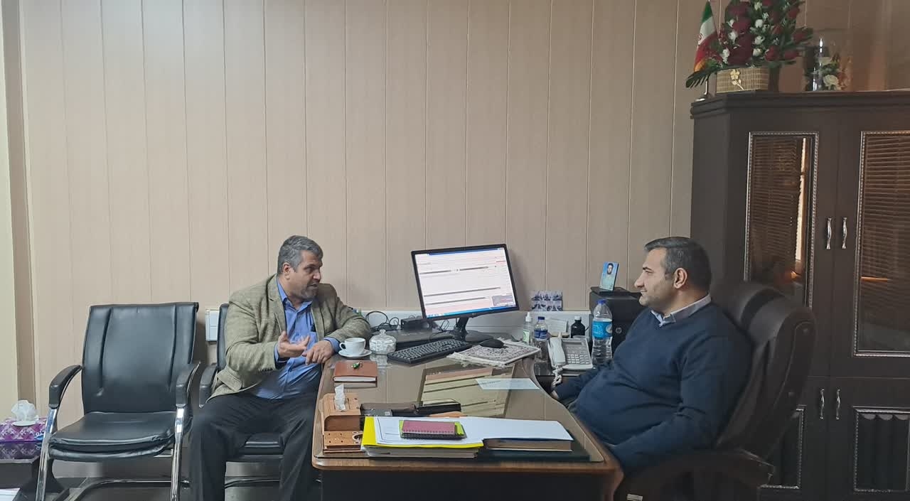 رئیس کمیته امداد امام خمینی(ره)شهرستان با فرماندار دیدار و گفتگو کردند