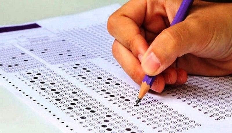 بازدید فرماندار از روند برگزاری آزمون سراسری سال ۱۴۰۴ (نوبت اول)