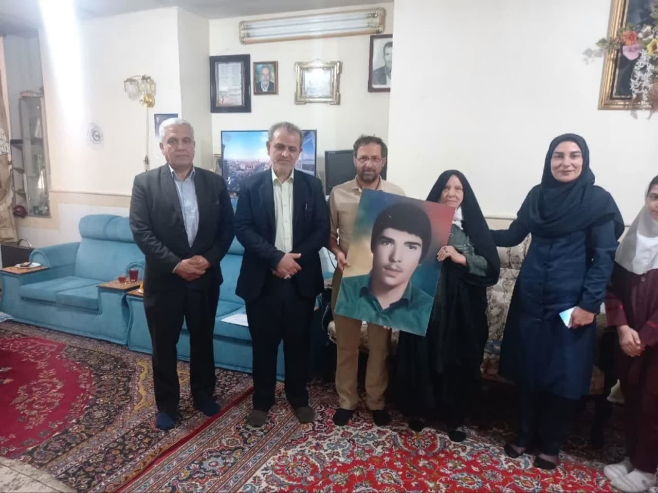 دیدارو تجلیل از مادر شهید والامقام کریم صلاح درشهر مامونیه