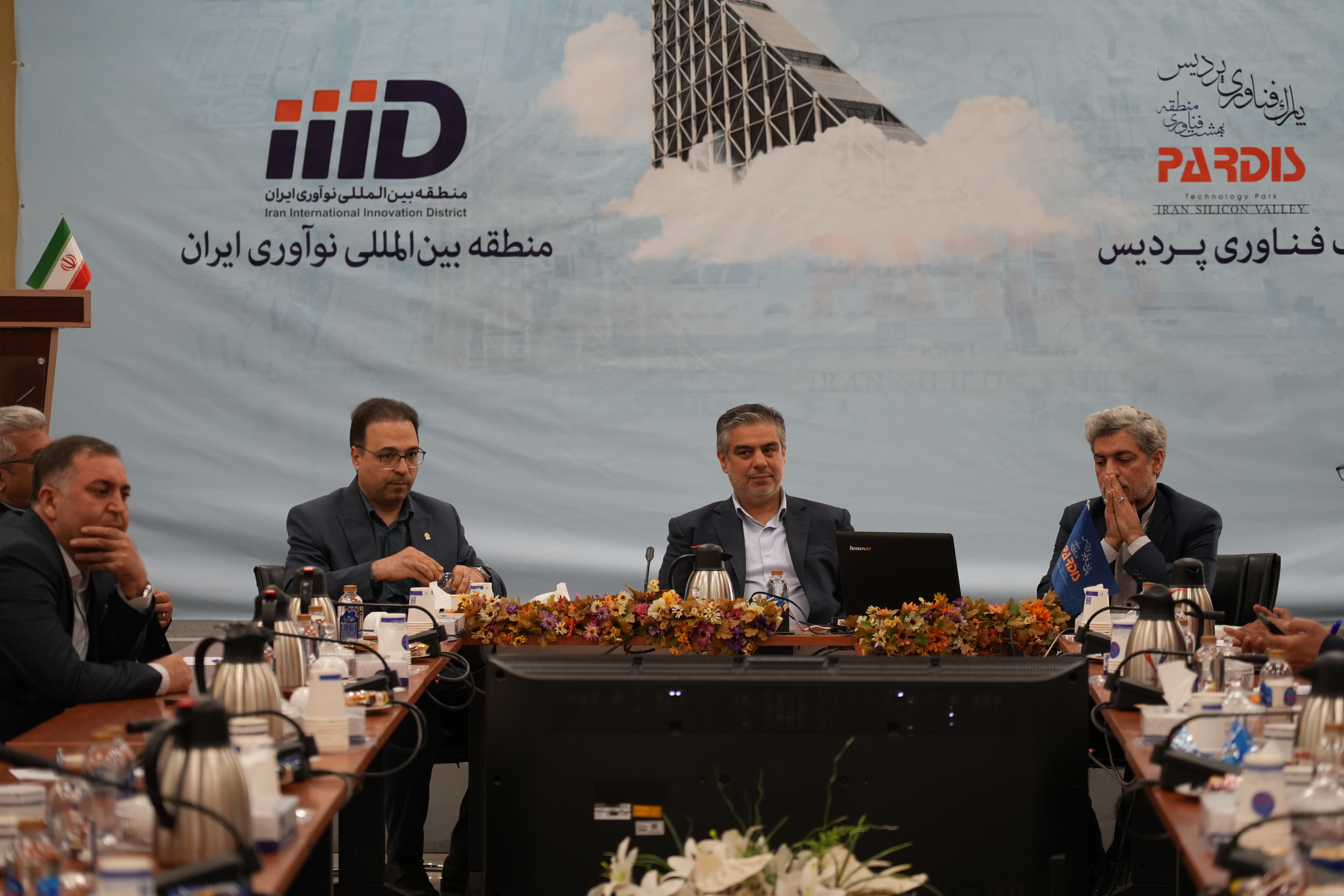 استاندار مرکزی: شهرک صنعتی دانش‌بنیان در اراک احداث می‌شود